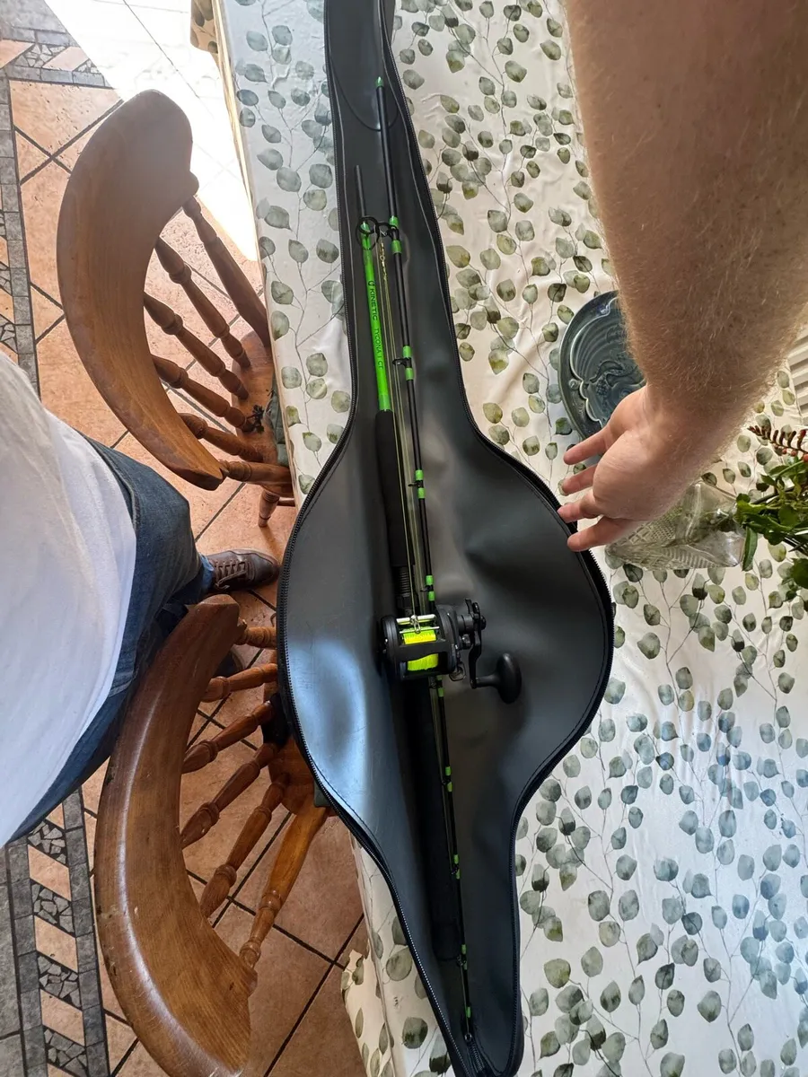 Tycona 20 Reel and Fishing Rod - Image 1