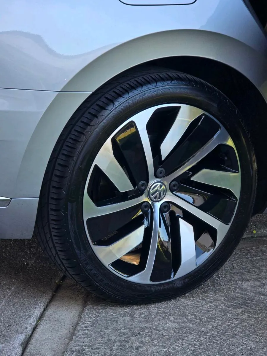 Volkswagen Arteon R Line 2.0 TDI Automatic DSG - Image 3