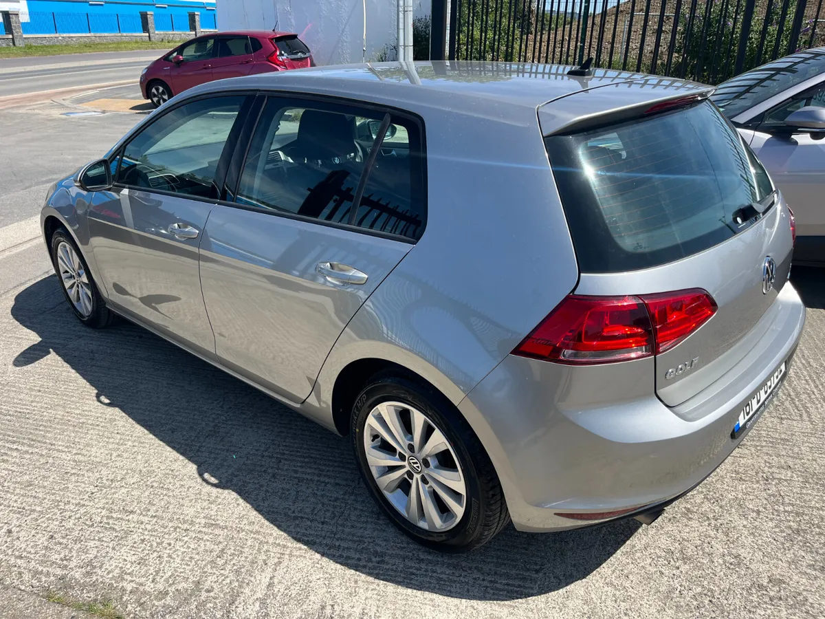 Volkswagen Golf 2016, 1.2 TSI 5DR COMFORT LOW KMS - Image 4