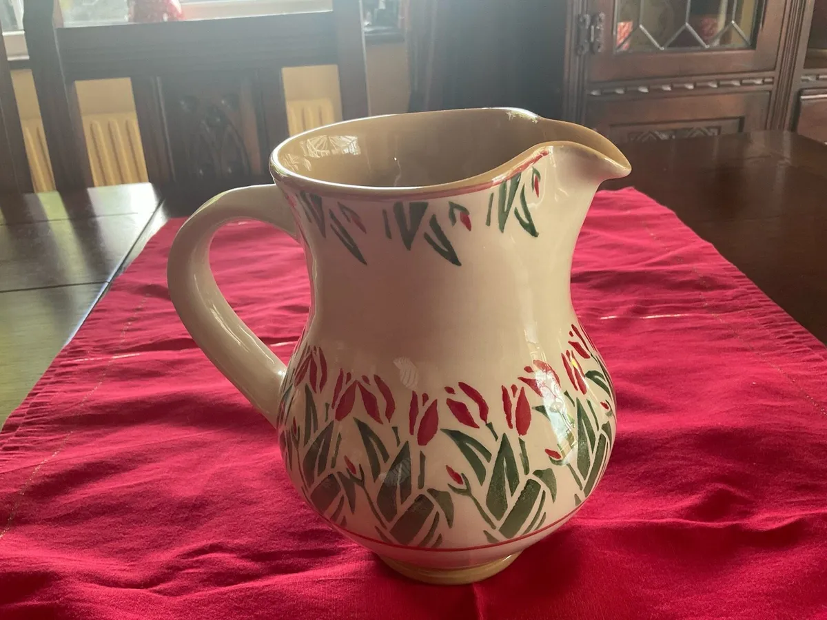 Nicholas Mosse New Red Blooms medium jug - Image 1