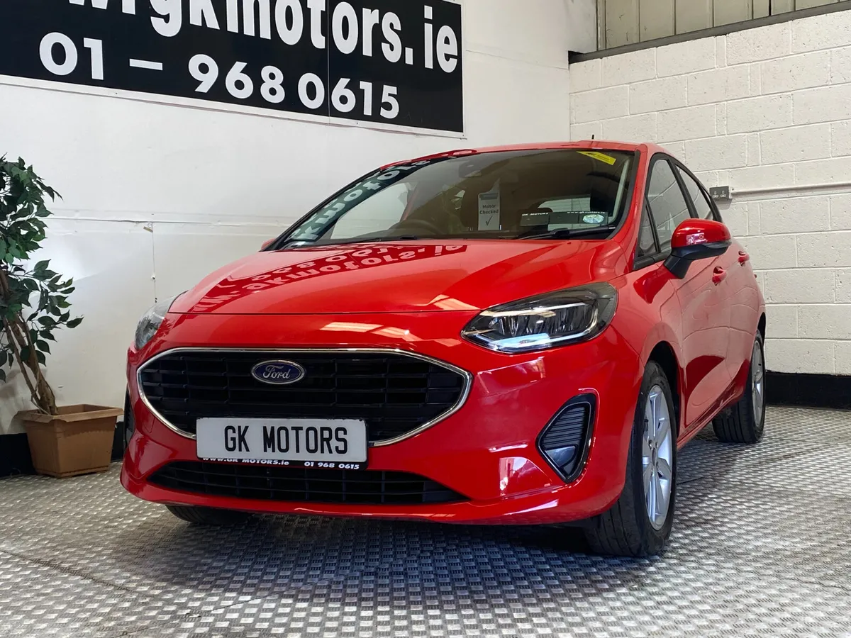Ford Fiesta 2022//LOW KLMS//FINANCE AVAILABLE - Image 2