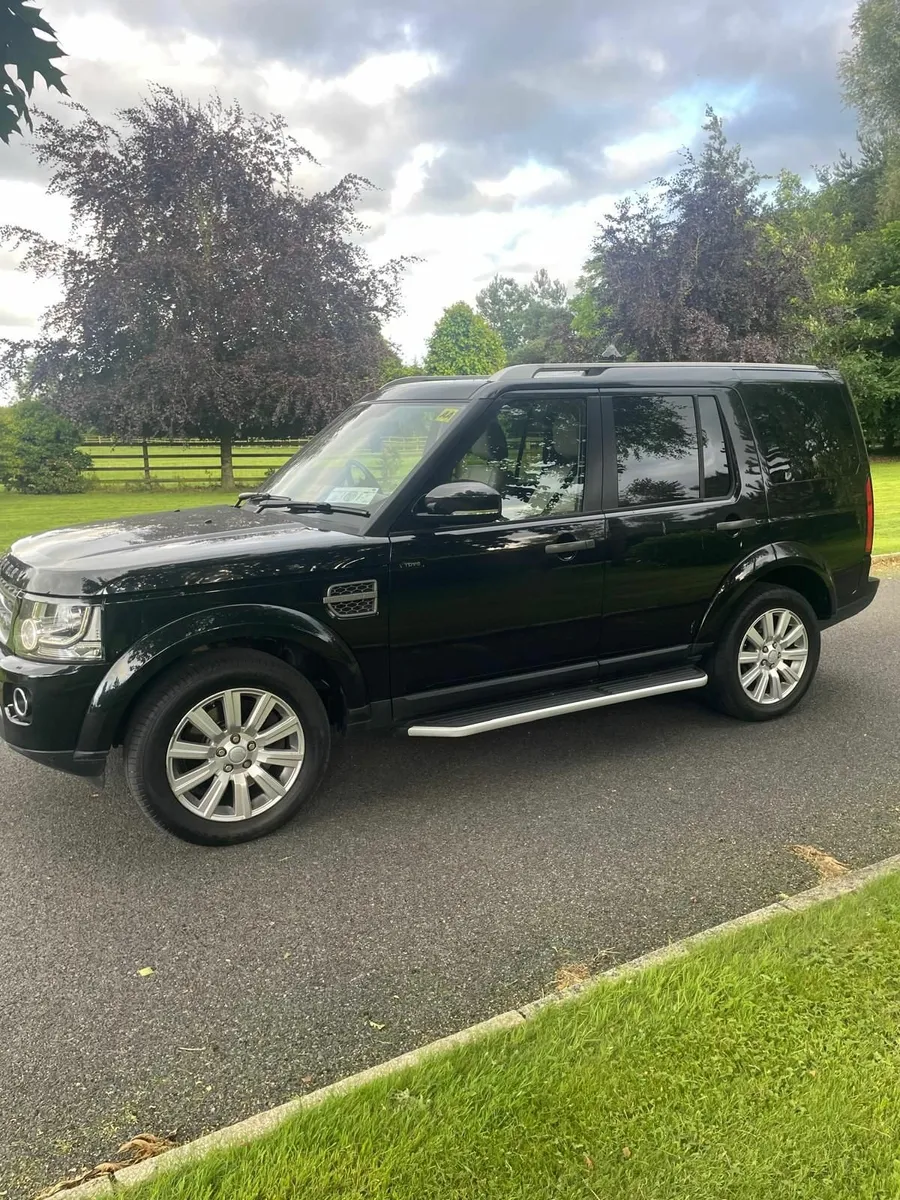 Land Rover Discovery 2015 - Image 1
