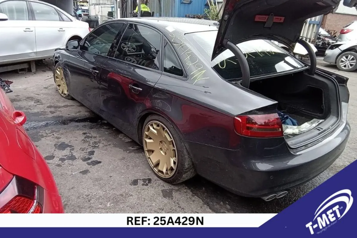2015 AUDI A4 BREAKING FOR PARTS - Image 2