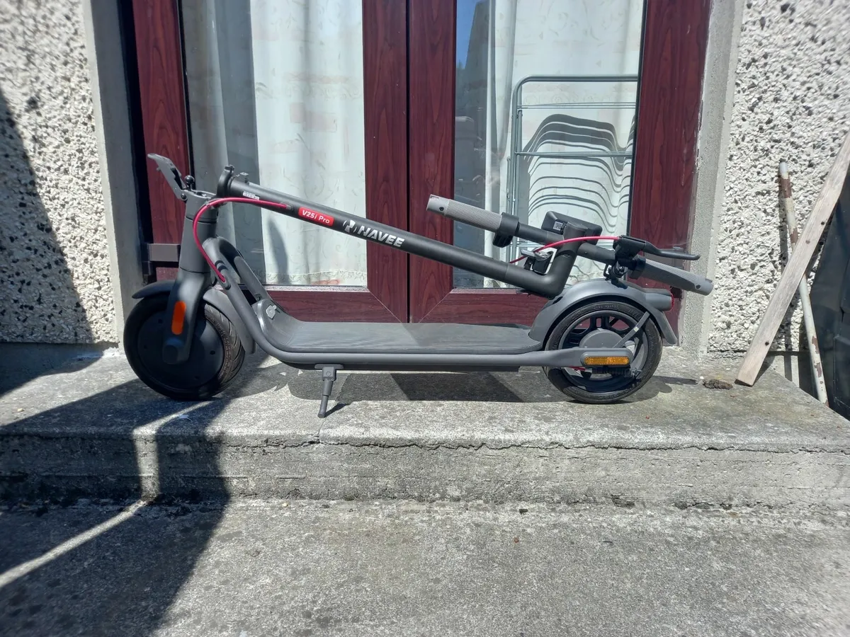 Navee "125 i Pro" Electric Scooter - Image 2