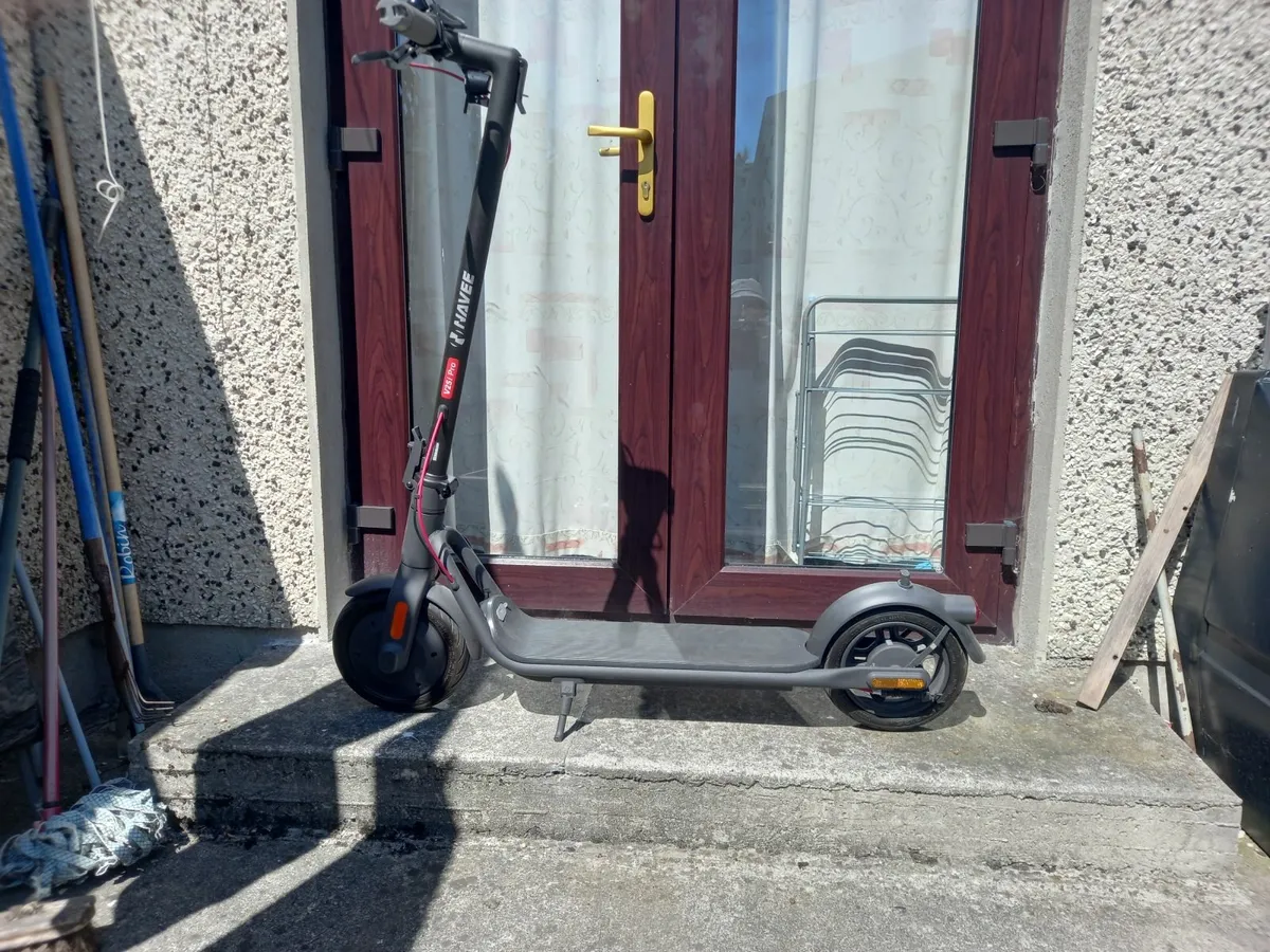 Navee "125 i Pro" Electric Scooter - Image 3