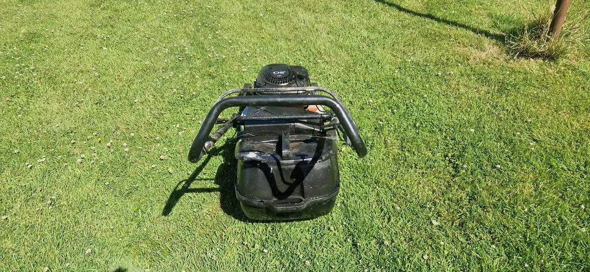 Push lawnmower - Image 1
