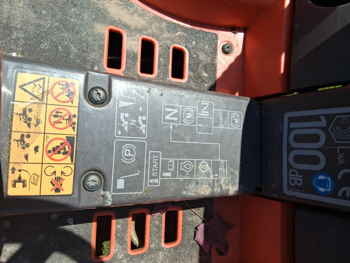 Husqvarna R15 V2 AWD - Image 2