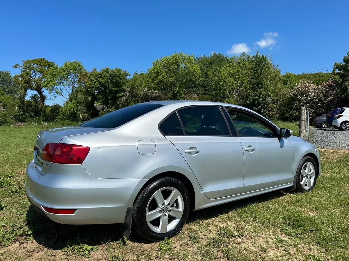 2014 Volkswagen Jetta cl 1.6 tdi - Image 2