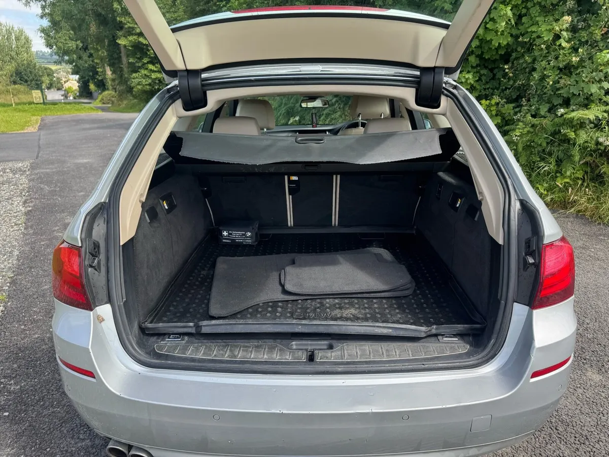 BMW 520d Automatic estate 2014 - Image 4