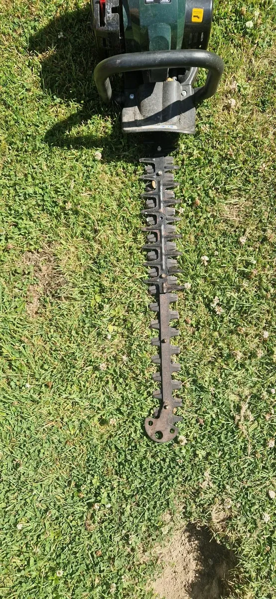 Hedge strimmer - Image 3