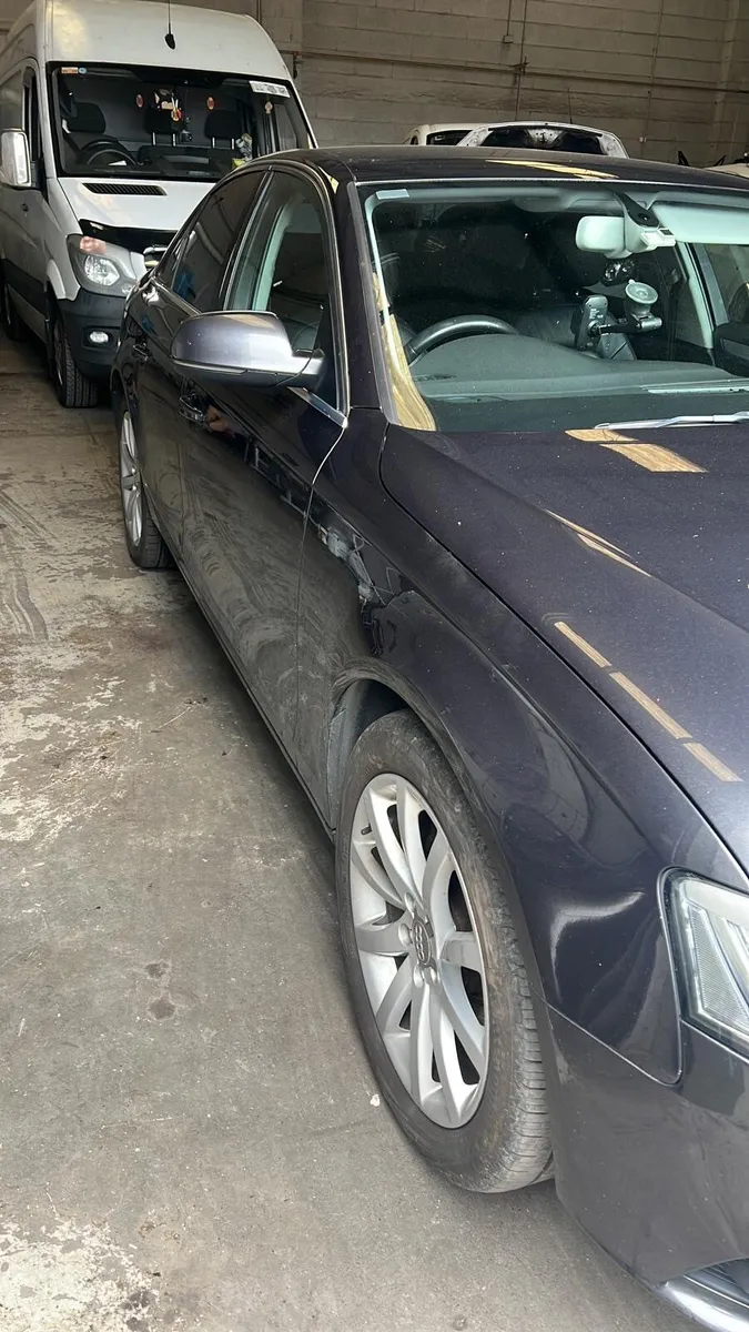 Audi A4 2013 - Image 2