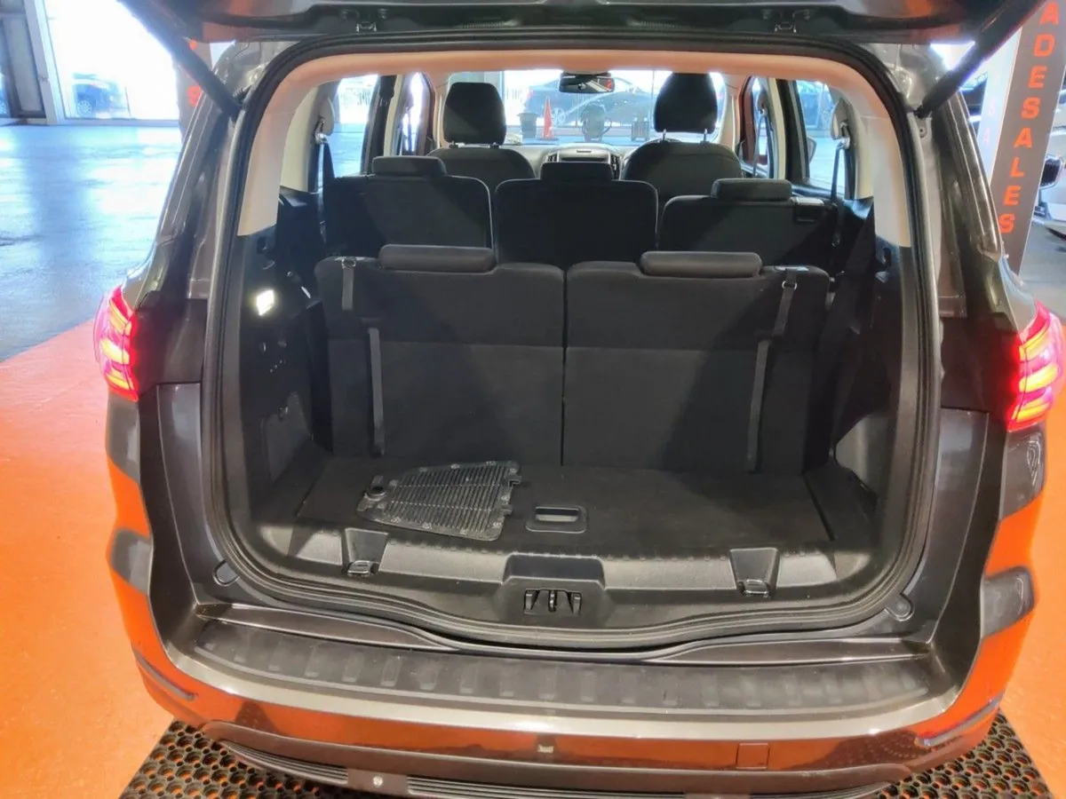 Ford S-Max 2.0 Tdci 150PS Titanium - Image 4