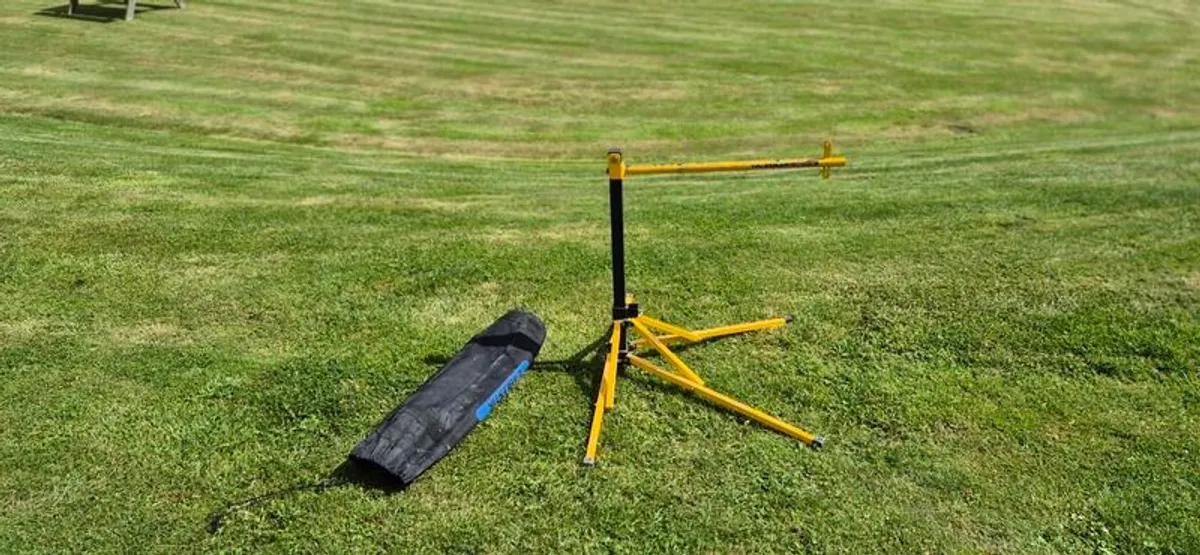Electrical cable feeder stand - Image 1
