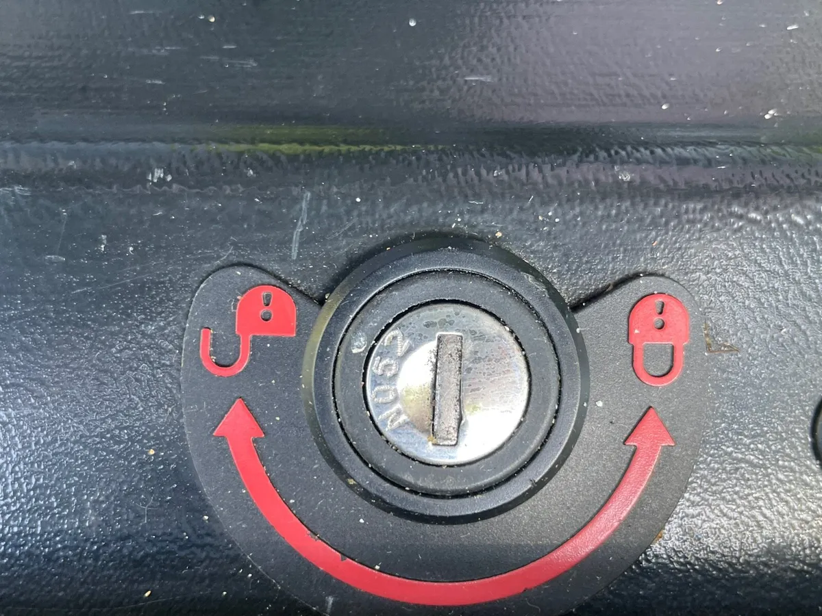 Thule Roofbox (largest size) - Image 4