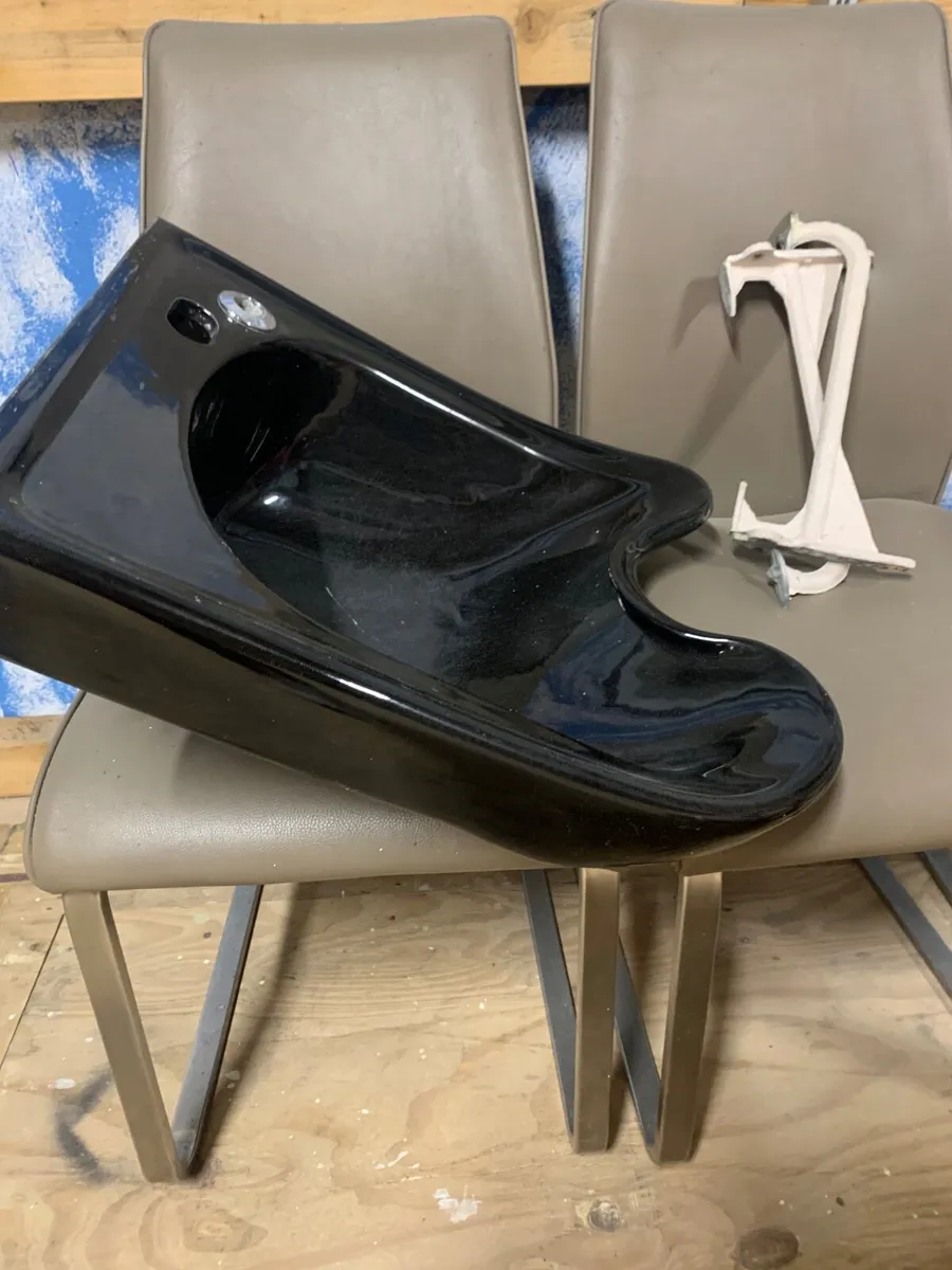 Hair salon wash basin - Image 1