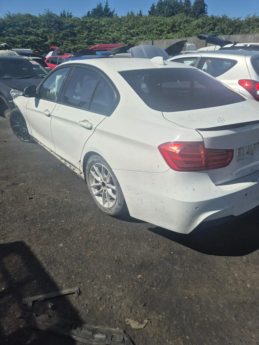 BMW 520D - Breaking only - Image 4