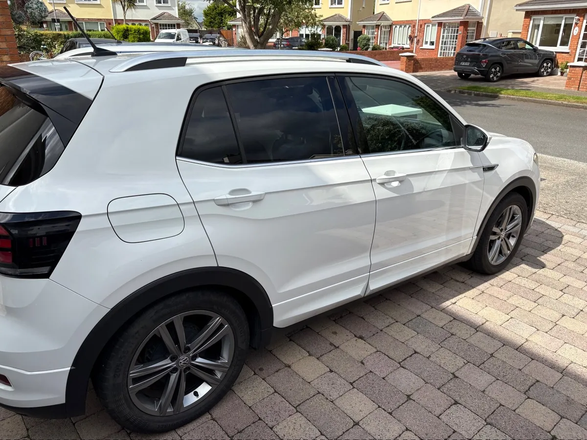 Volkswagen T-Cross 2019 - Image 3