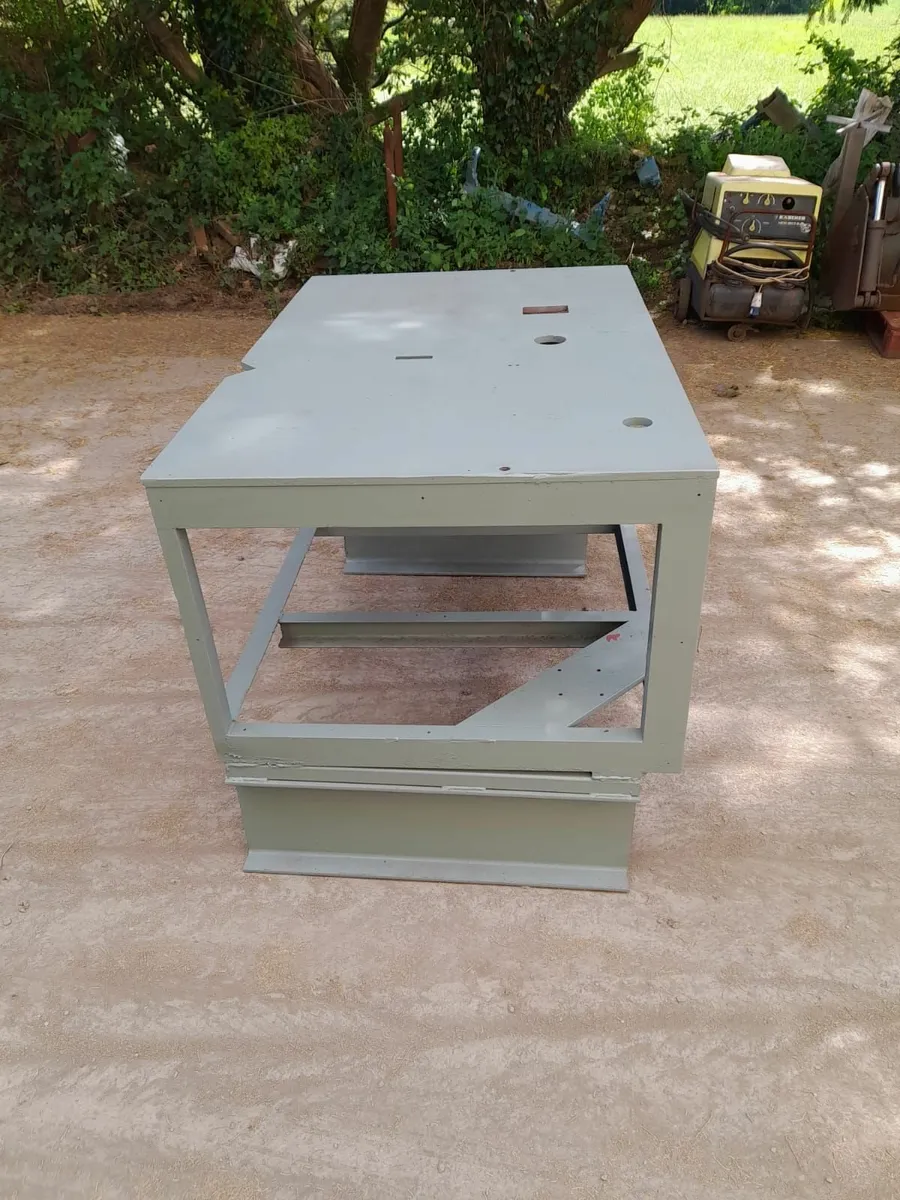 heavy duty work bench - Image 2