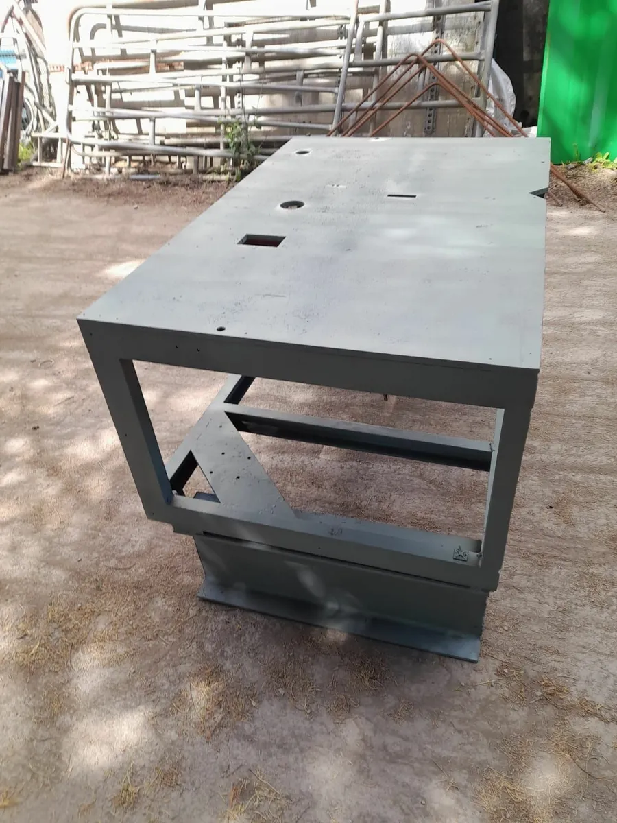 heavy duty work bench - Image 3