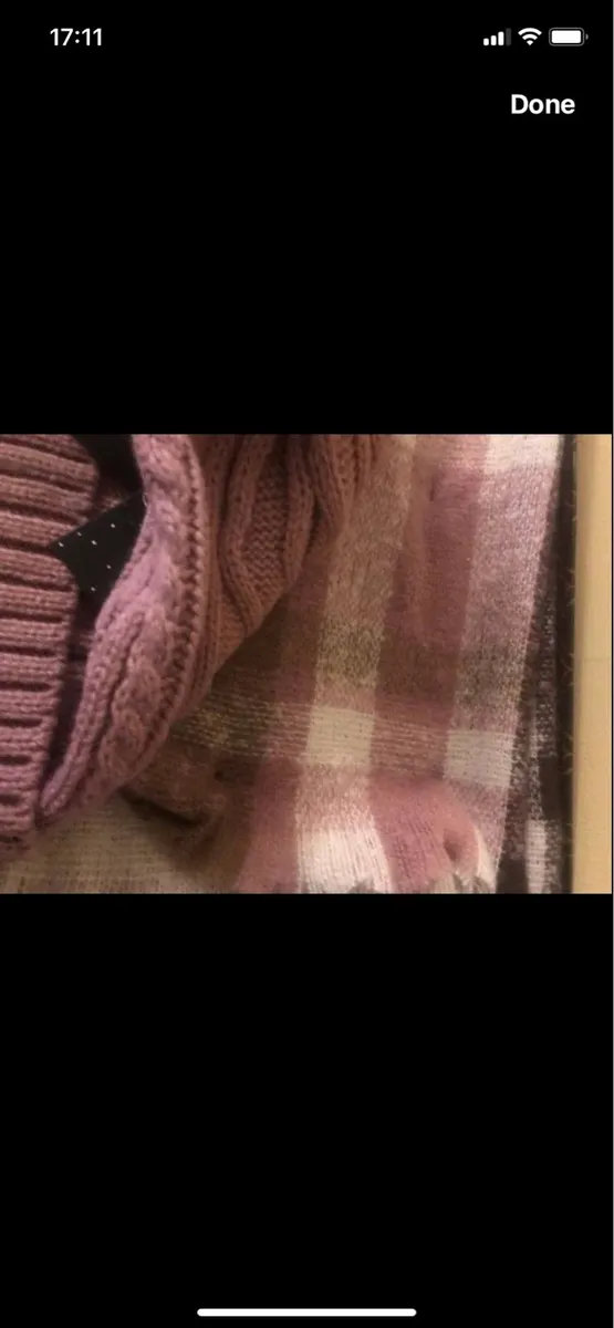 New Nine West Scarf & Beanie Set - Image 3
