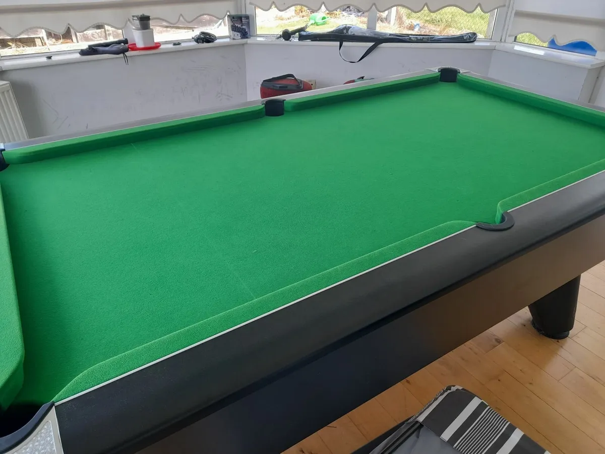 Pool table - Image 2