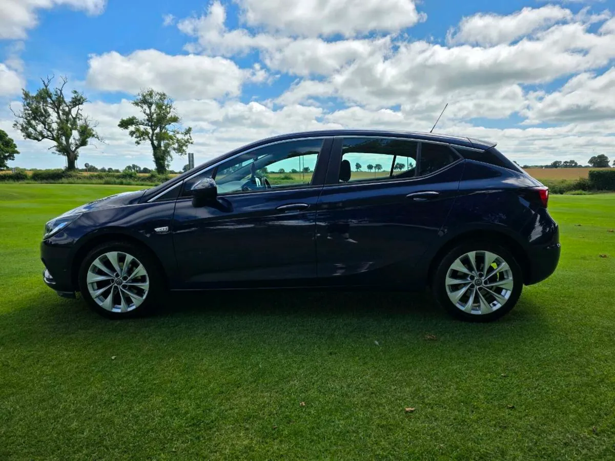 Opel astra 1.4 petrol ( nct and tax ) !! - Image 4