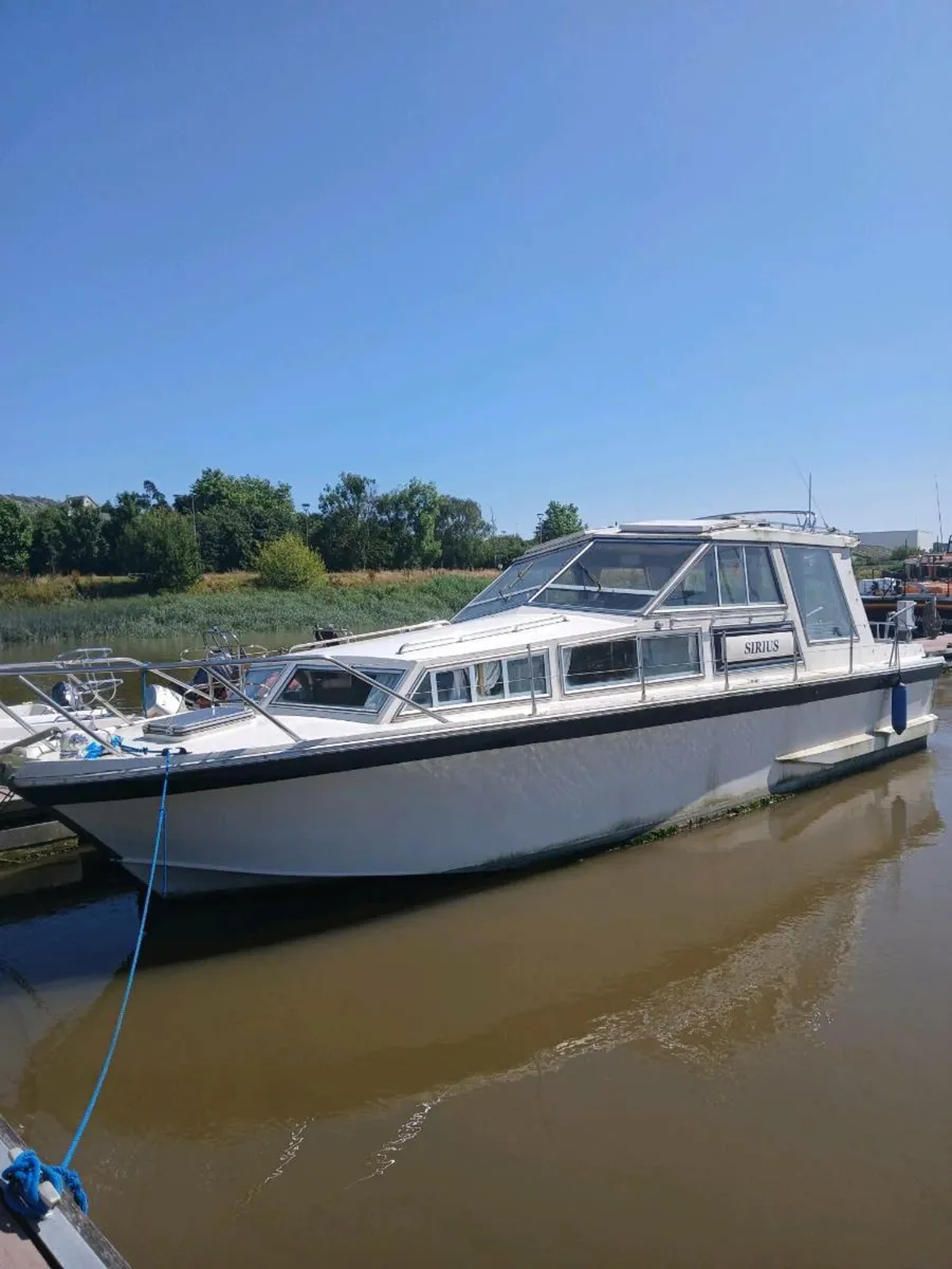 Motor cruiser - Image 2