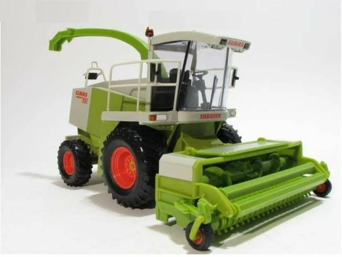 Claas Jaguar 880 Silage Harvester by Norscott 1:32 - Image 2
