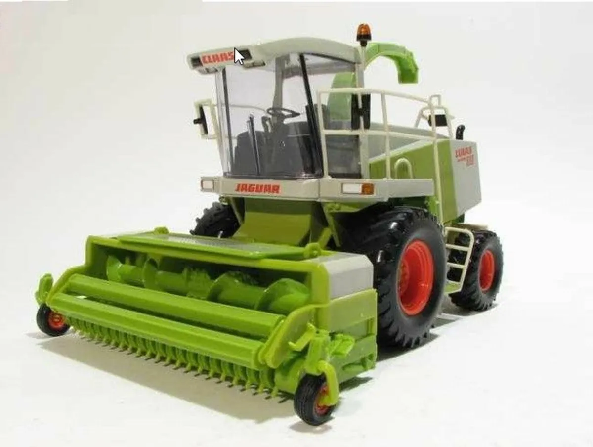 Claas Jaguar 880 Silage Harvester by Norscott 1:32 - Image 3