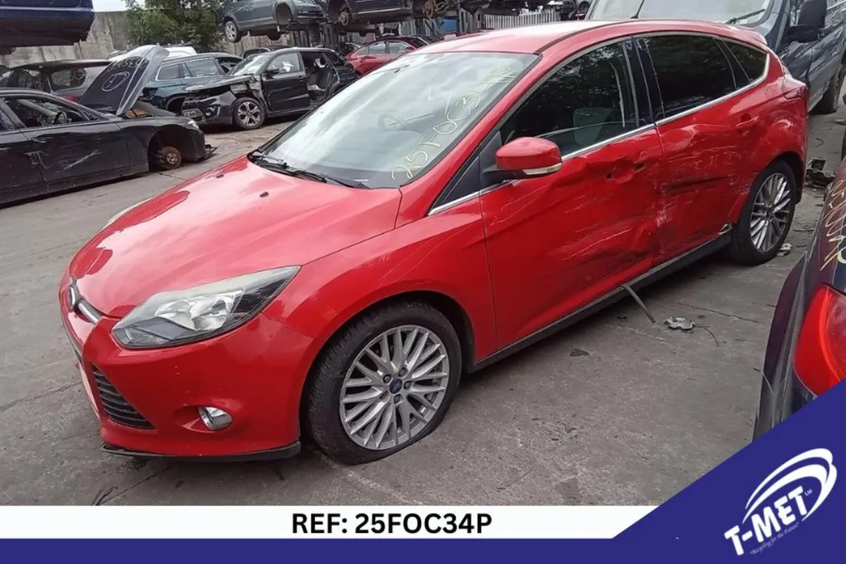 2012 FORD FOCUS BREAKING FOR PARTS - Image 4