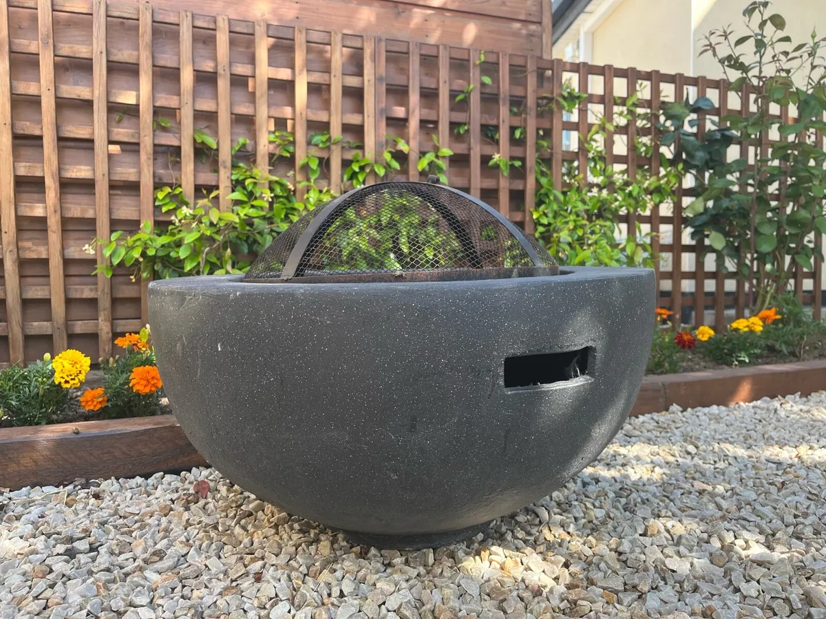 Stylish Fire Pit / Fire Bowl - Image 1