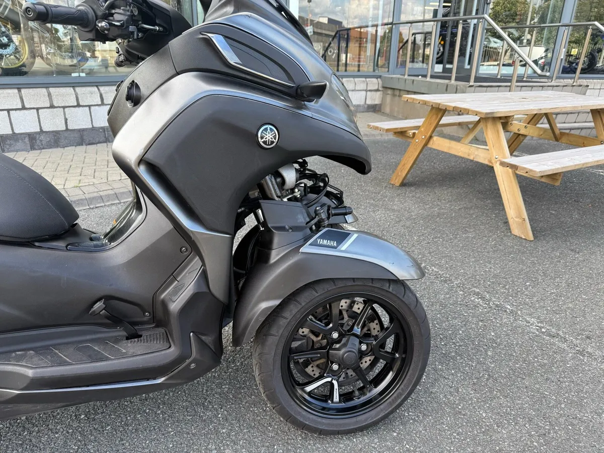 2021 Yamaha Tricity 300 - Image 2