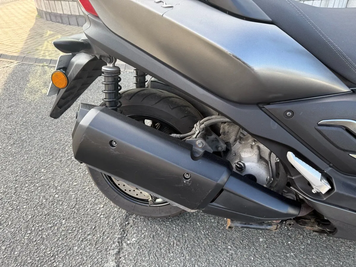 2021 Yamaha Tricity 300 - Image 3