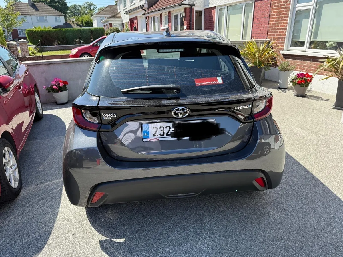 Toyota Yaris petrol hybrid - Image 2