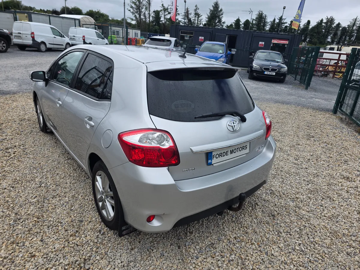Toyota Auris 2011 - Image 3