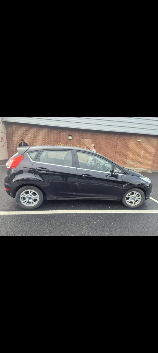 Ford fiesta - Image 2