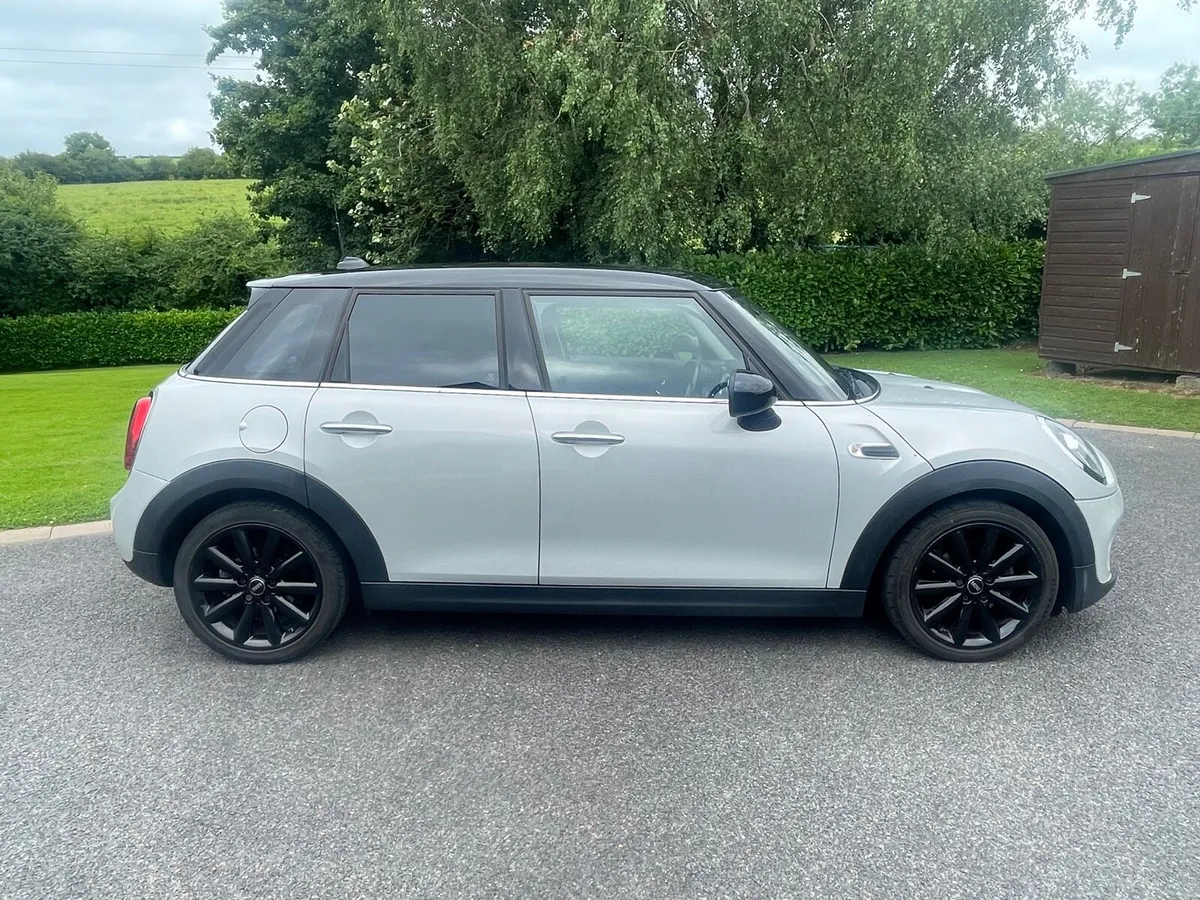 Mini CooperD 1.5 Auto (Facelift) - Image 2