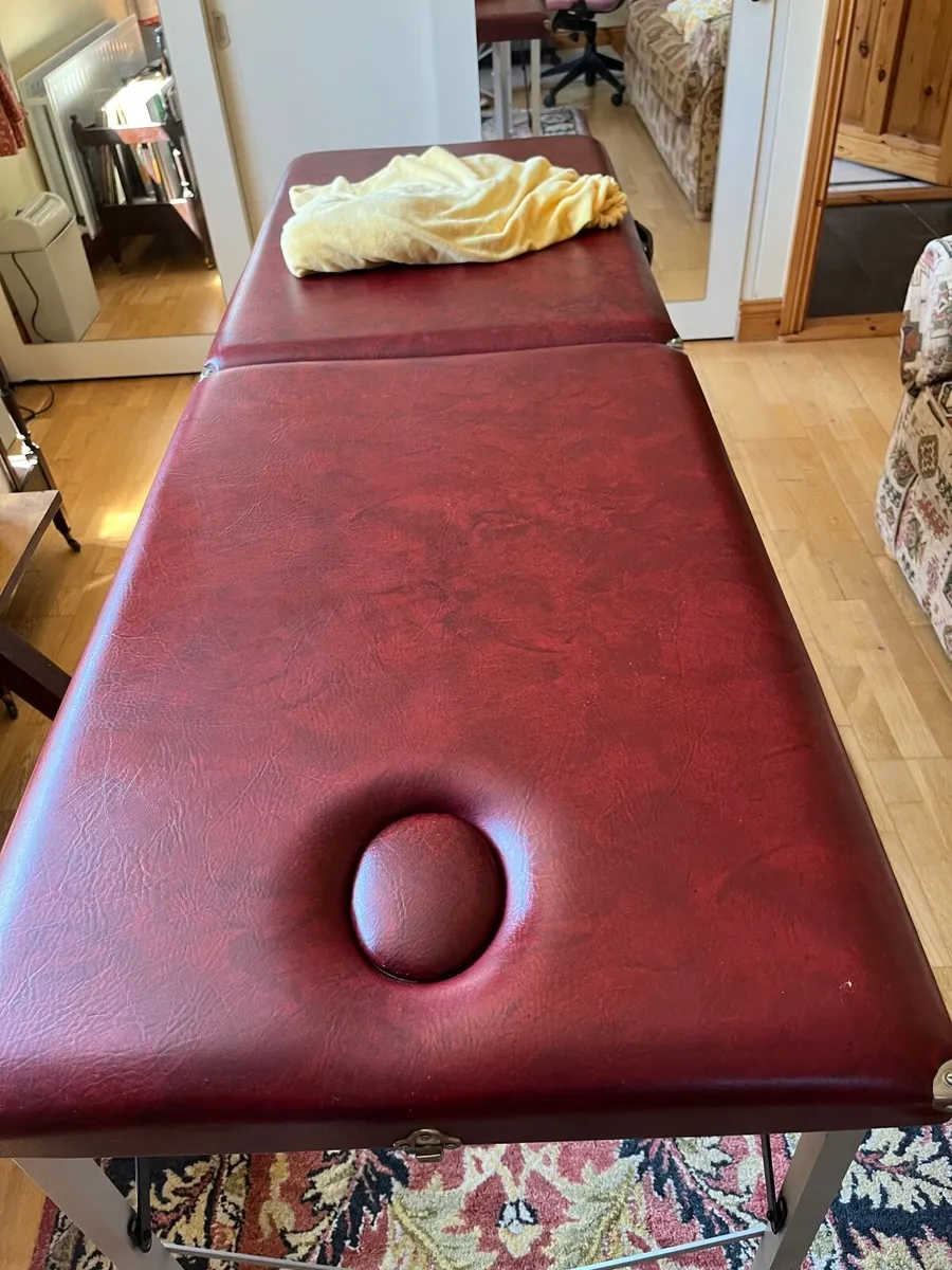 Treatment table - Image 2