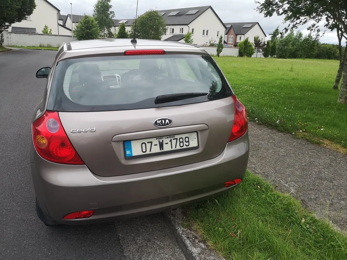 Kia Ceed 2007 1.4 petrol - Image 3