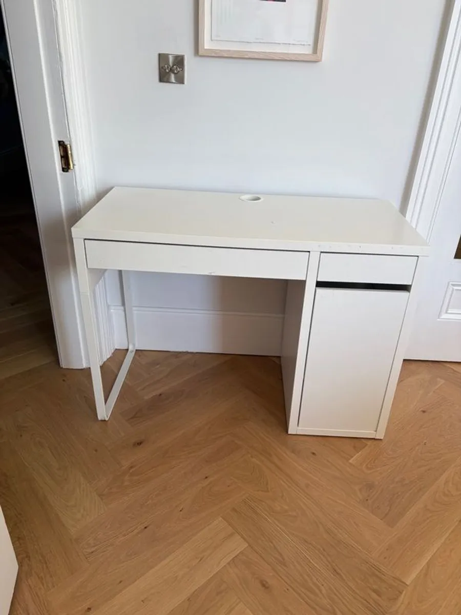 ikea desk - Image 1
