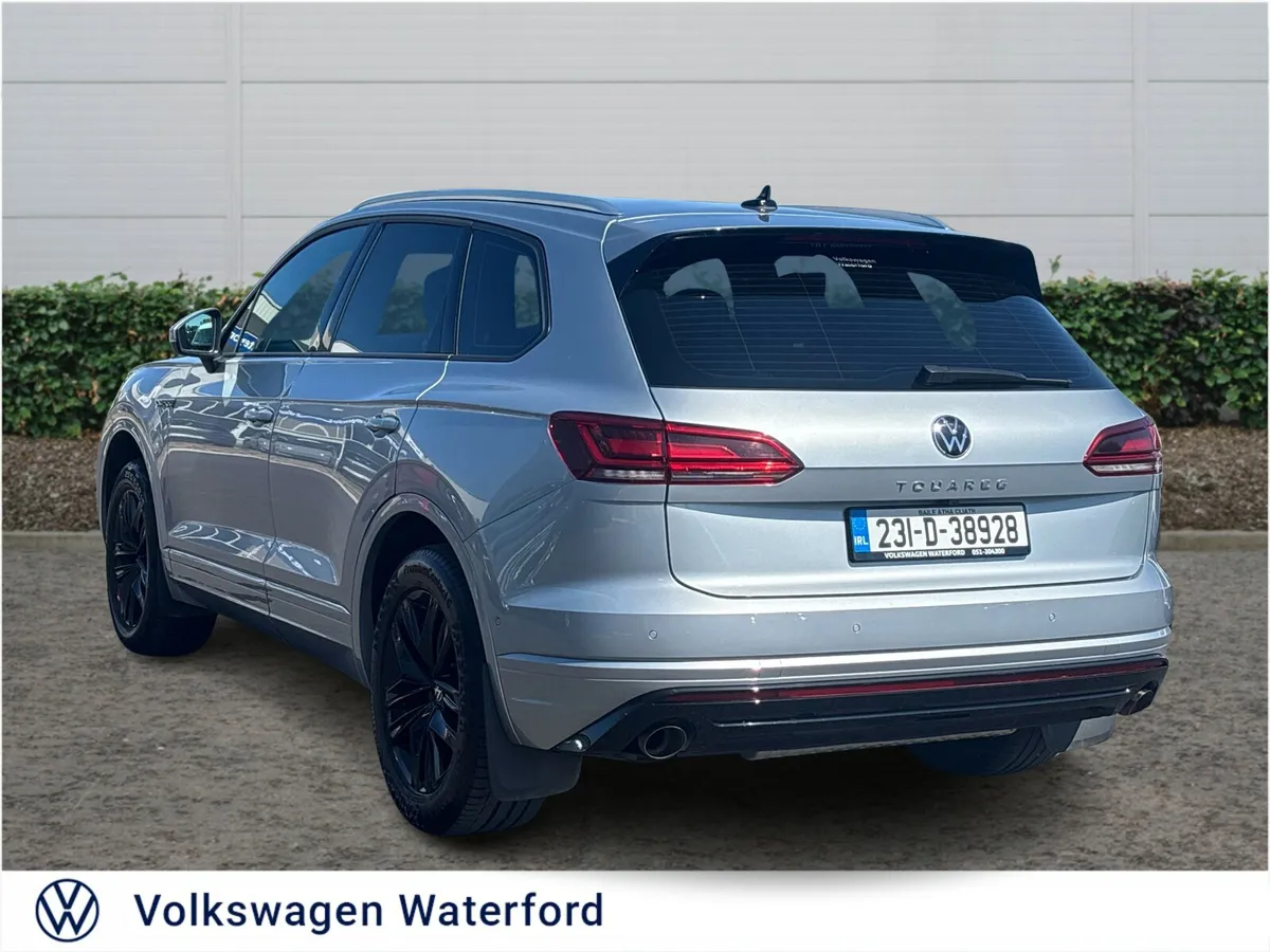Volkswagen Touareg 2023 - Image 4