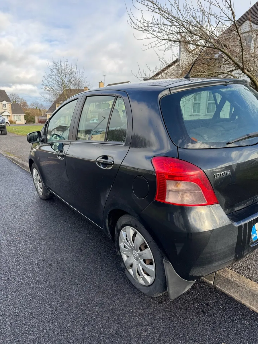 Toyota yaris 2006 - Image 3
