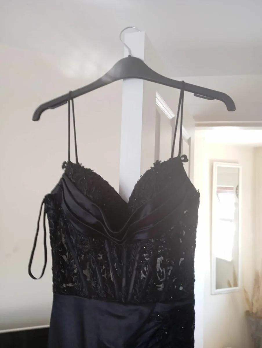Corset Mermaid Satin Prom Dress with Slit, size 6 - Image 3