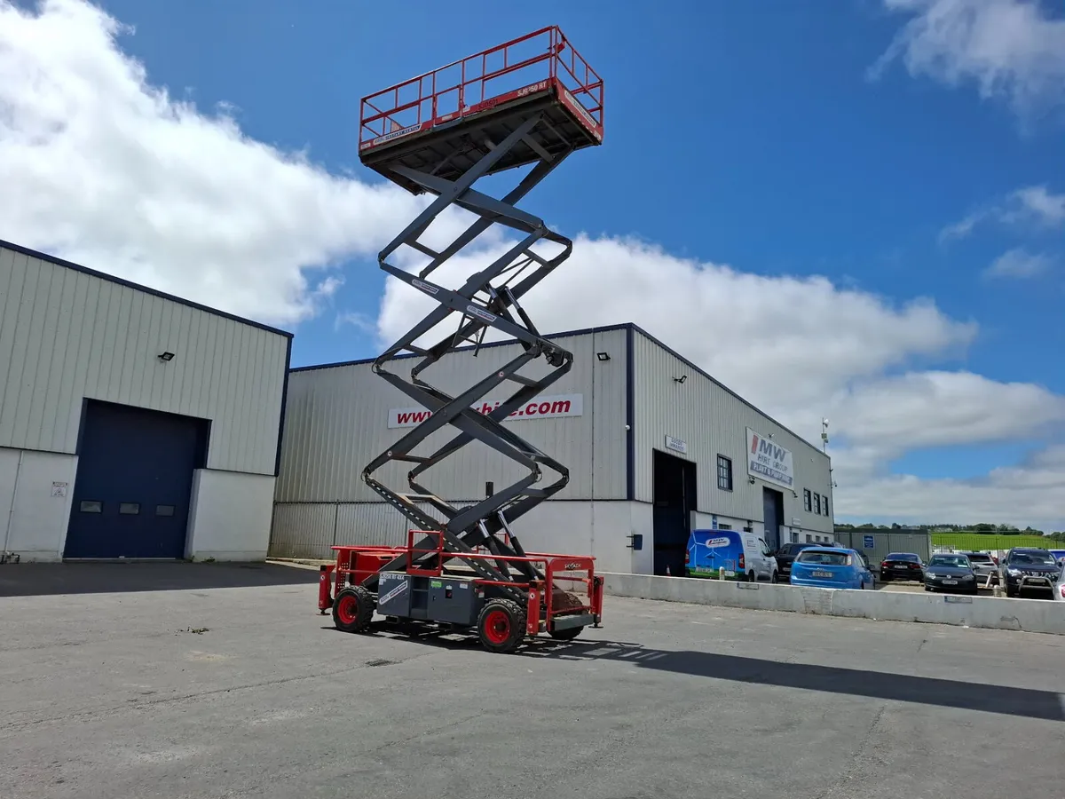 Skyjack SJ9250RT Rough Terrain Scissor Lift - Image 2