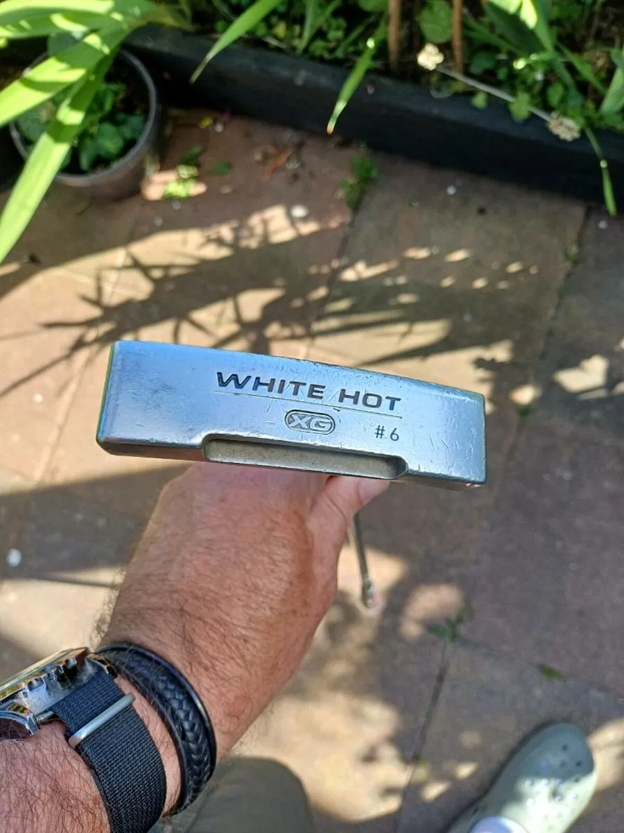 Odyssey white hot putter right handed - Image 1