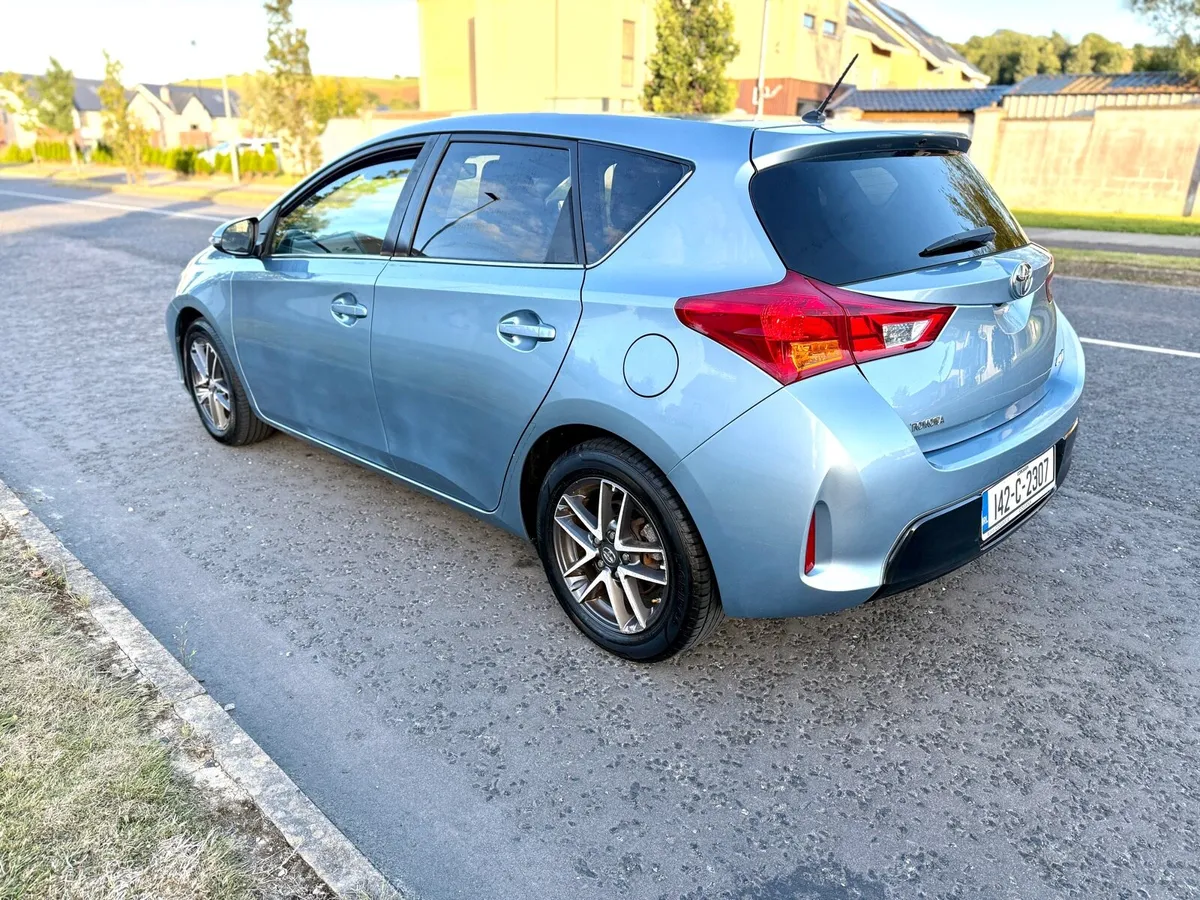 Toyota Auris SOL - High Spec - Image 3
