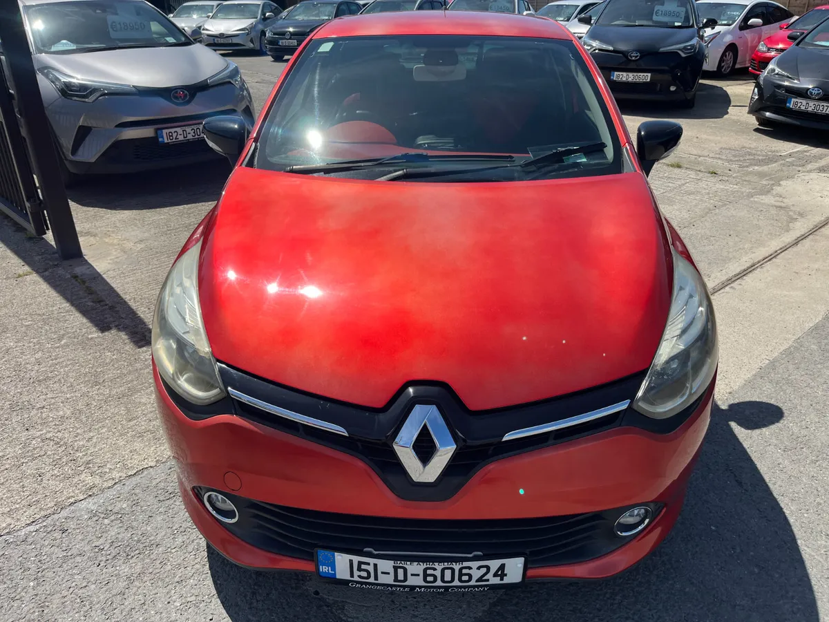 Renault Clio 2015, 1.2 5DR AUTO LOW KMS - Image 2