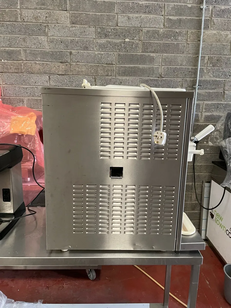 Ice cream machine - Image 3