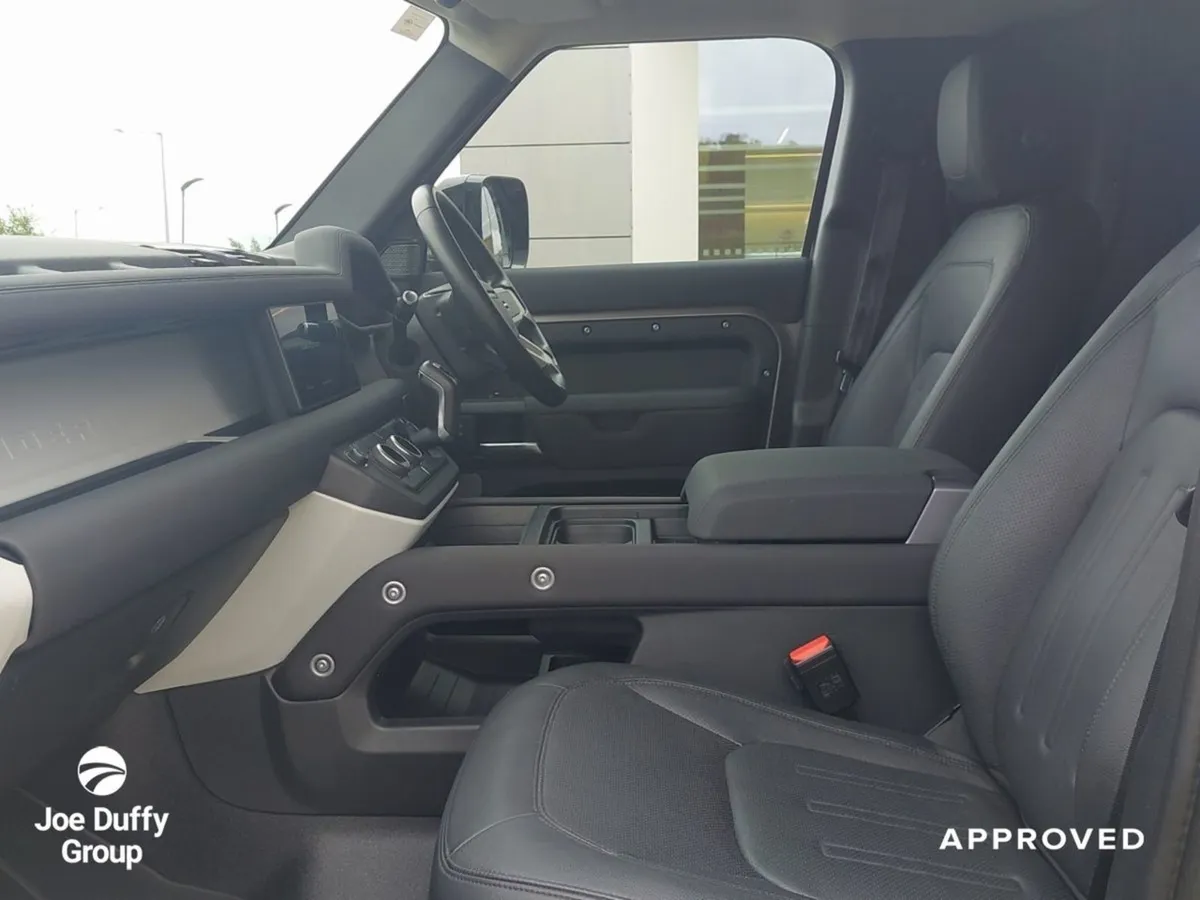 Land Rover Defender 110 3.0 D Hard TOP S 2 Seat - Image 4