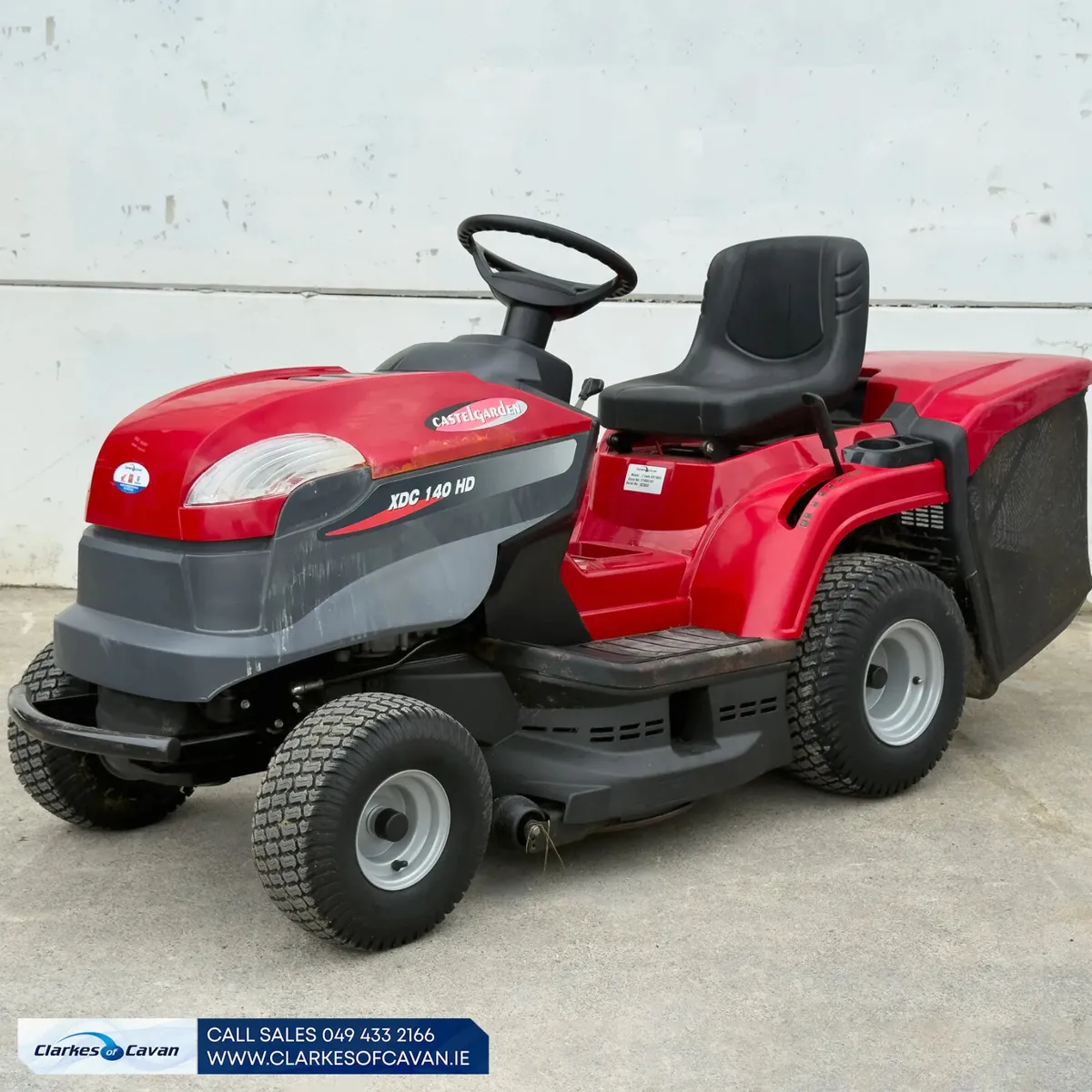 2017 Castelgarden XDC140HD ride-on lawnmower - Image 1